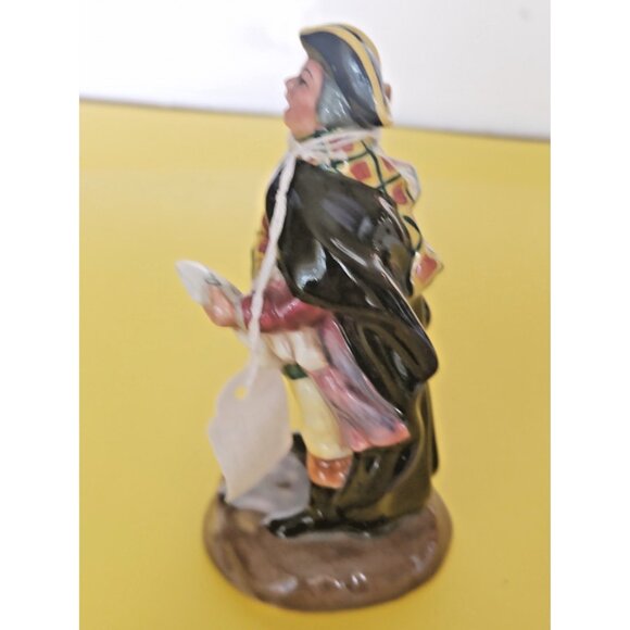 Rare & Vintage Royal Doulton Figurine "Town Crier" HN3261 1952 4" tall - Picture 13 of 13